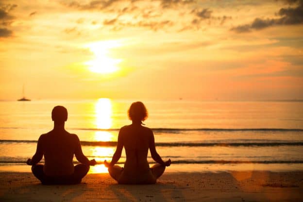 meditar frente al mar