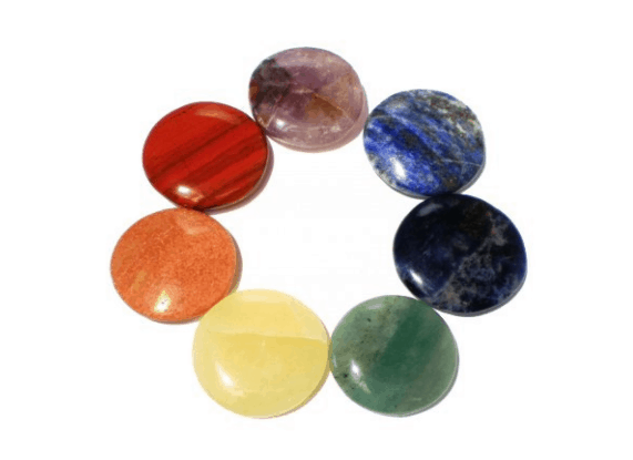 Piedras chakras en terciopelo