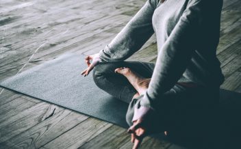 yoga restaurativo Madrid